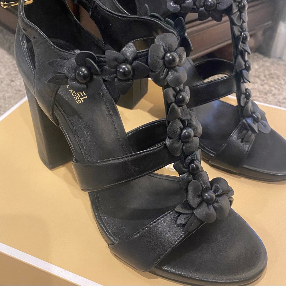 MICHAEL Michael Kors Tricia T-Strap New in box